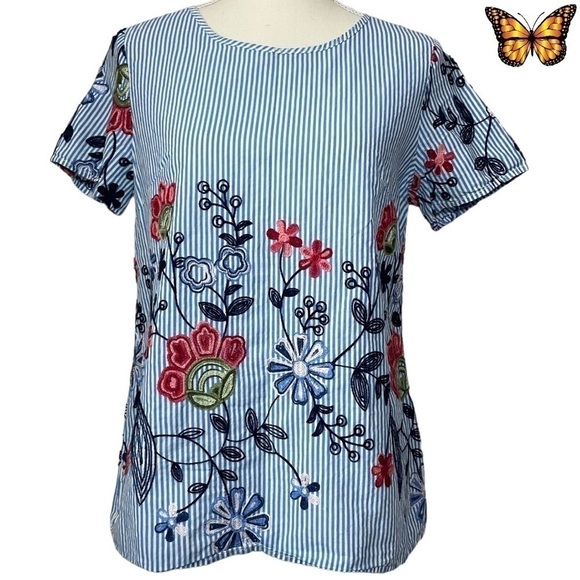 Emery Rose Pinstripe Embroidered Short Sleeve Top Size Extra Small - Picture 2 of 13